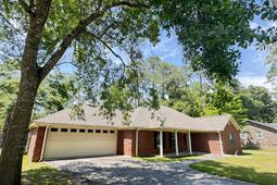 104 Overhill Road photo 4