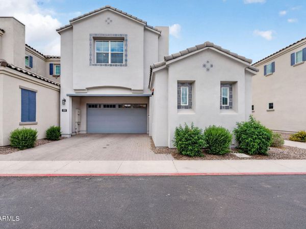 253 E BALSAM Drive, Chandler, AZ 85286