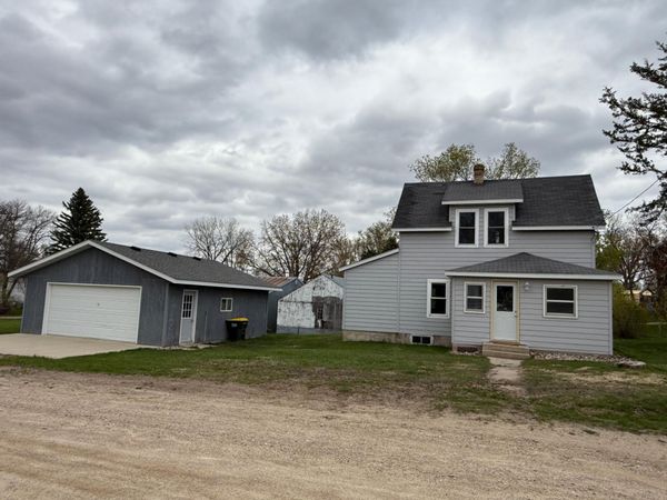 407 Shortline Avenue, Sunburg, MN 56289