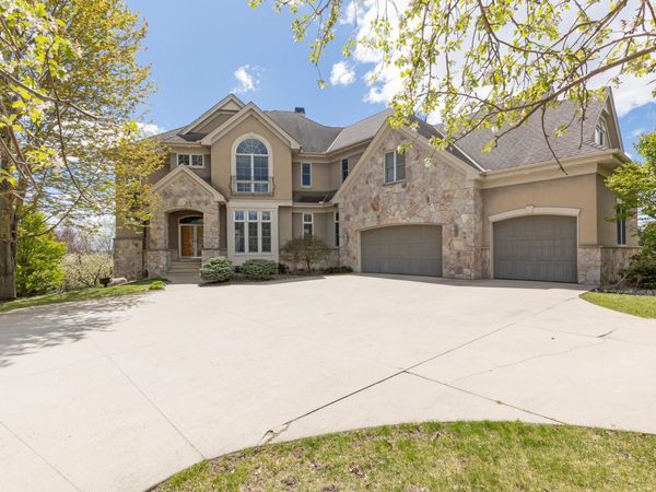 10689 Sonoma Ridge, Eden Prairie, MN 55347