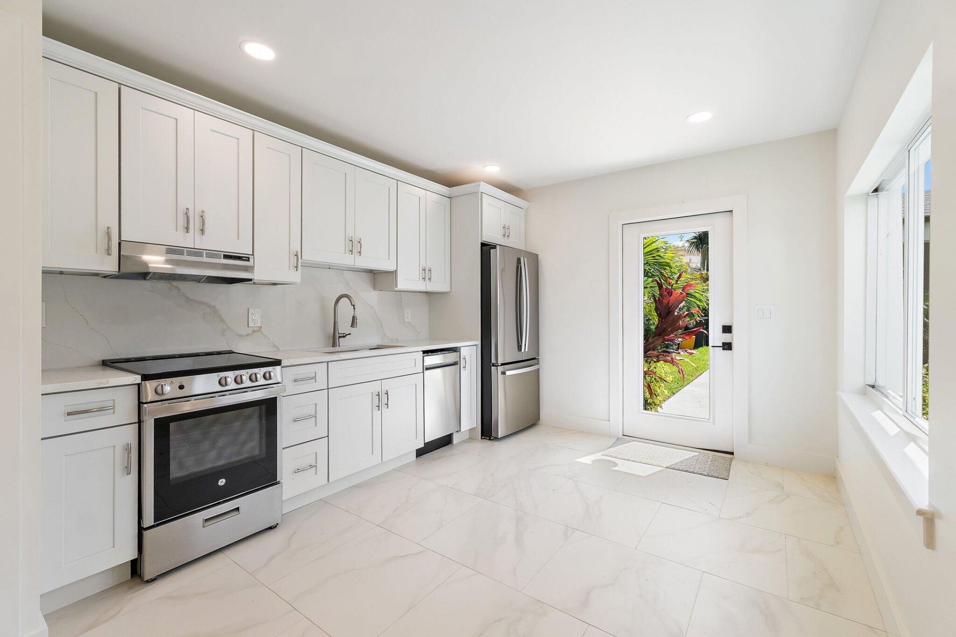 4015 Washington Road, West Palm Beach, FL 33405 Photo
