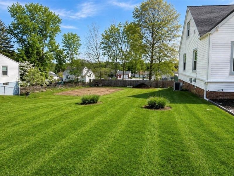 375 E Huston Street, Barberton, OH 44203 Photo 17