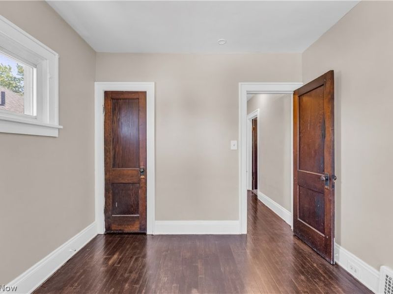 9404 Cardwell Avenue, Unit UP/2, Cleveland, OH 44105 Photo 15