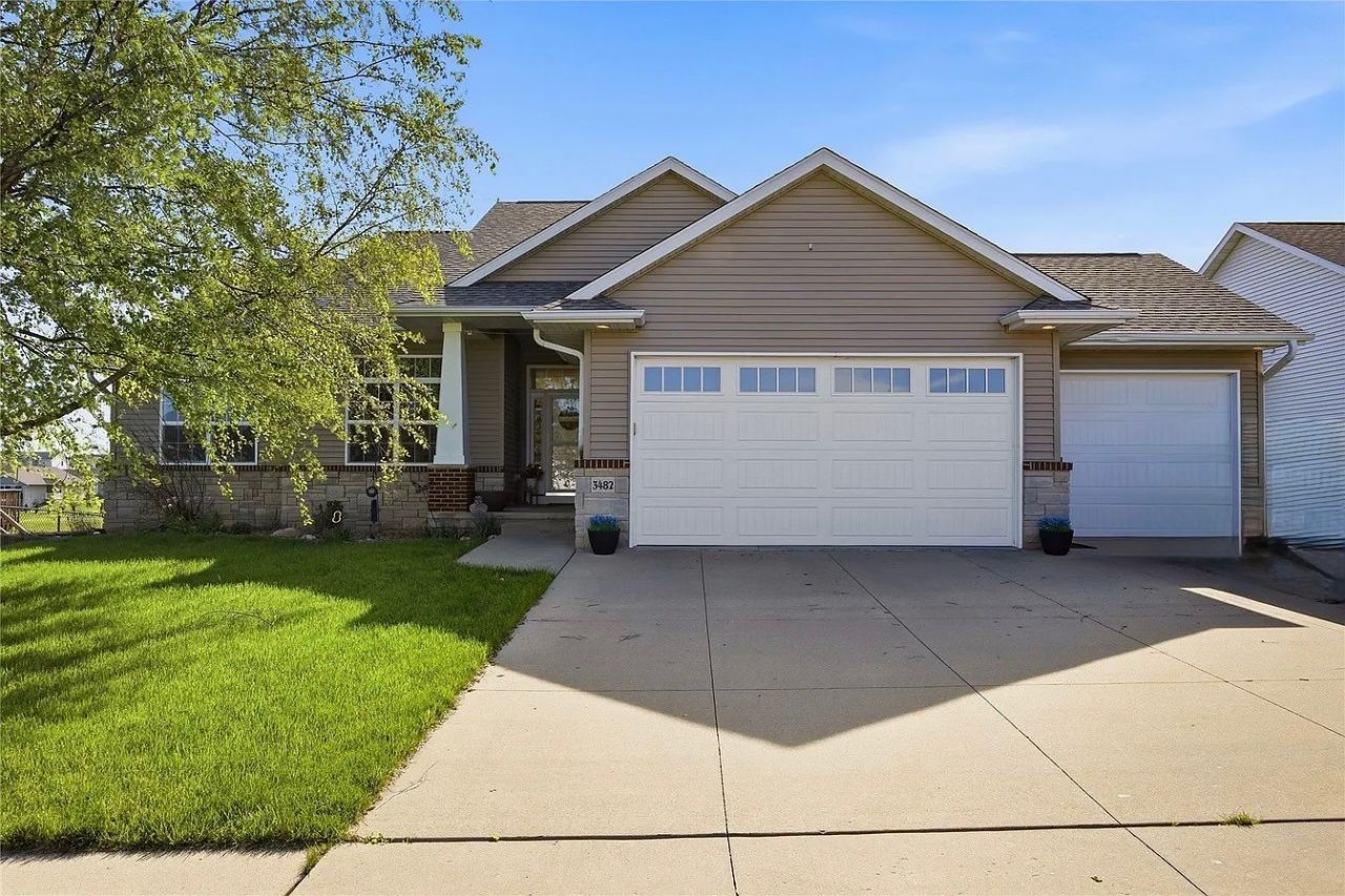 3482 Penny Lane, Marion, IA 52302 Main Photo