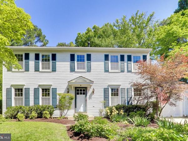 8 BARRINGTON FARE , ROCKVILLE, MD 20850