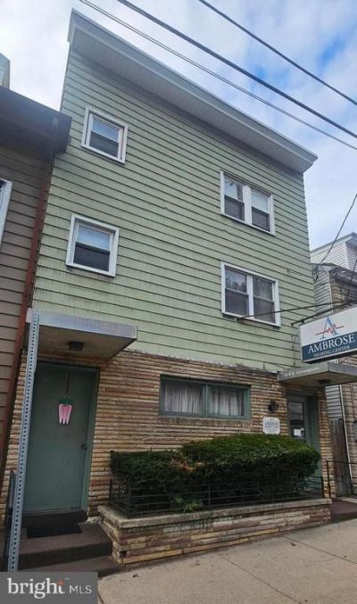 434 E Norwegian Street , Unit APT 3, Pottsville, PA 17901 Main Photo