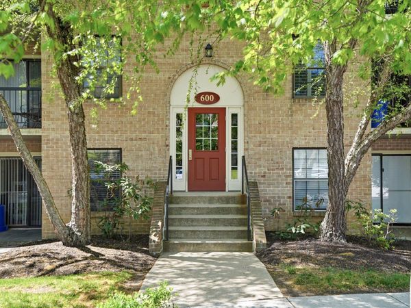 623 WASHINGTON PLACE , CHESTERBROOK, PA 19087
