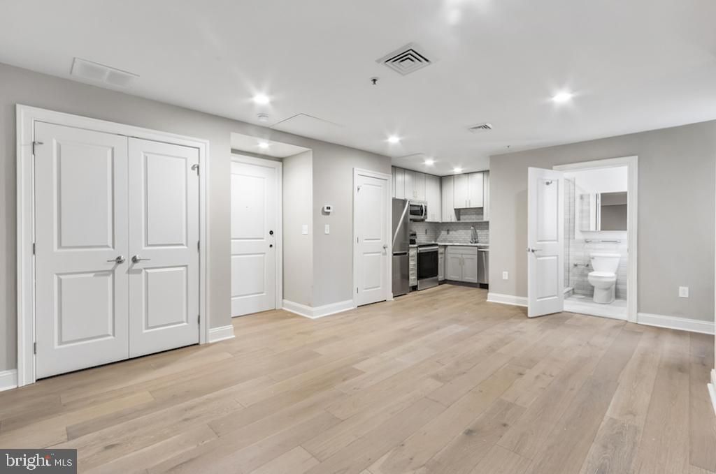 222 W Rittenhouse Square , Unit 202, Philadelphia, PA 19103 Main Photo