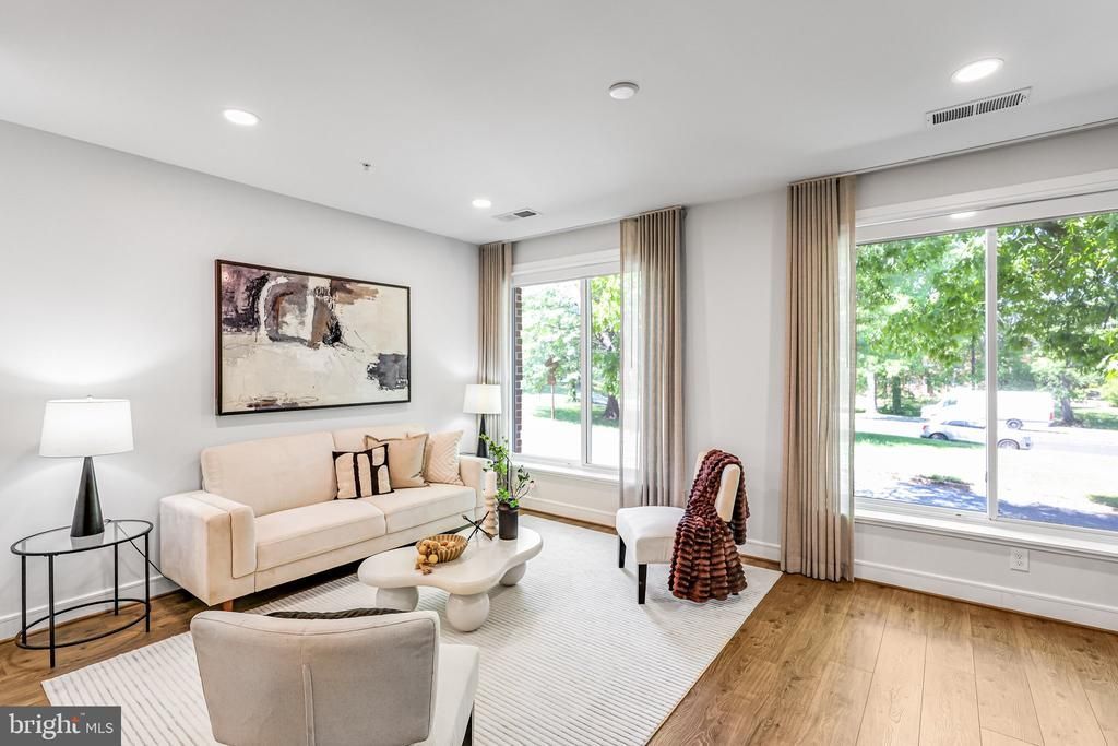 625 Slaters Lane , Unit 107, Alexandria, VA 22314 Main Photo