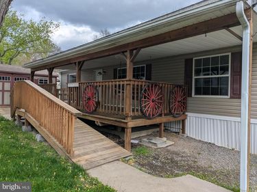 81 LAUREL STREET, MIFFLINBURG, PA 17844