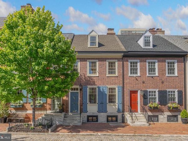 207 DELANCEY STREET, PHILADELPHIA, PA 19106