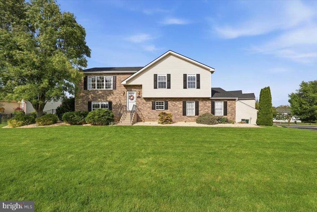 130 Debbie Lane , Easton, PA 18045 Main Photo