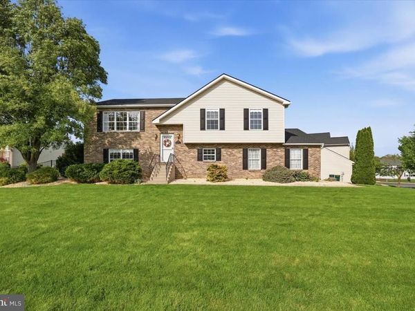 130 DEBBIE LANE , EASTON, PA 18045