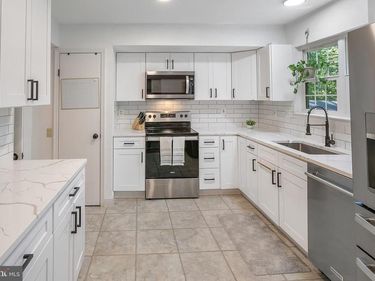 10103 SASSAFRAS WOODS COURT, BURKE, VA 22015