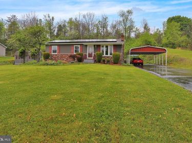 183 E ADAMSDALE ROAD, ORWIGSBURG, PA 17961