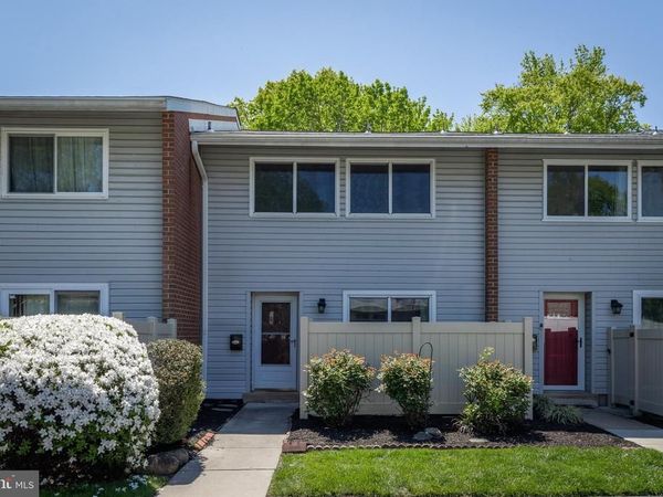 8 MALLOW PLACE, WILMINGTON, DE 19810