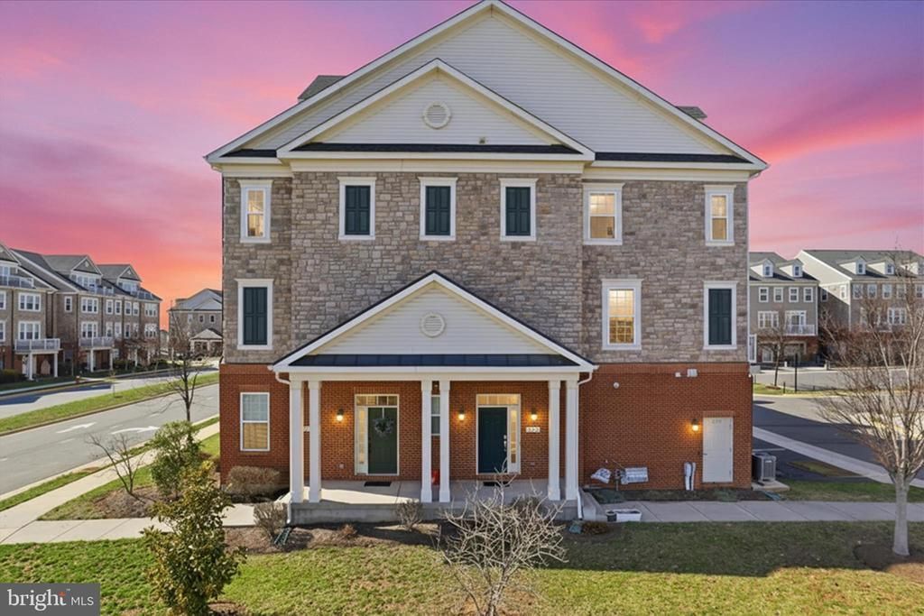 21179 Ashburn Heights Drive, Ashburn, VA 20148 Main Photo