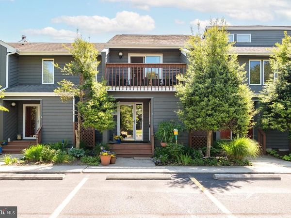 16 EAGLES LANDING, Unit 6, REHOBOTH BEACH, DE 19971