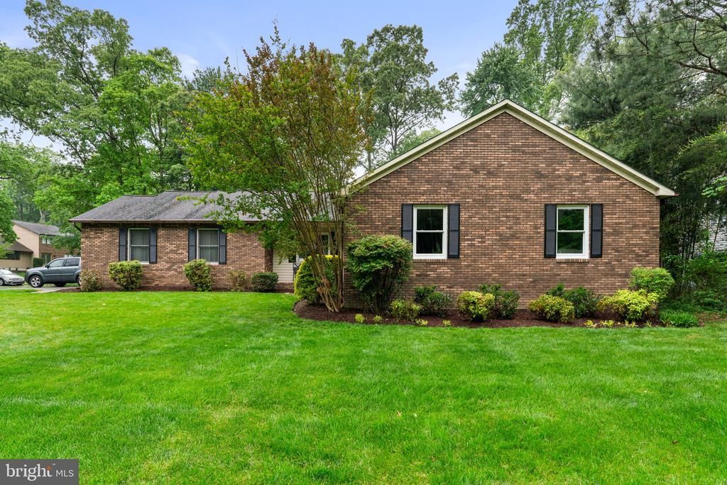 394 Hartman Drive, Severna Park, MD 21146 Main Photo