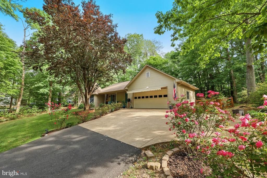7370 Washington Drive, King George, VA 22485 Main Photo