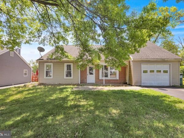 4477 PHEASANT RUN, READING, PA 19606