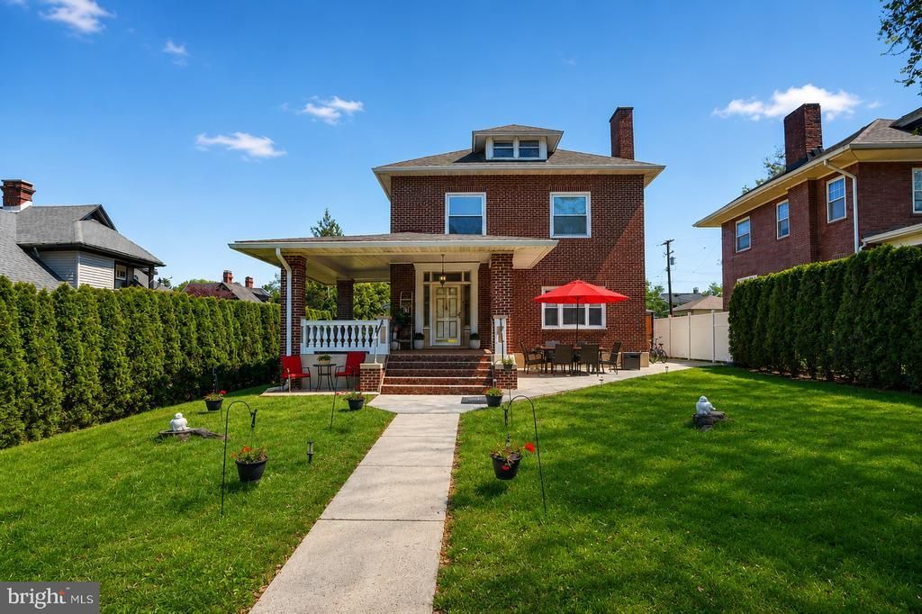 519 CARSONIA AVENUE, READING, PA 19606