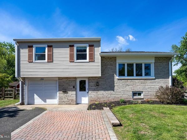104 BRIARWOOD DRIVE, DOUGLASSVILLE, PA 19518
