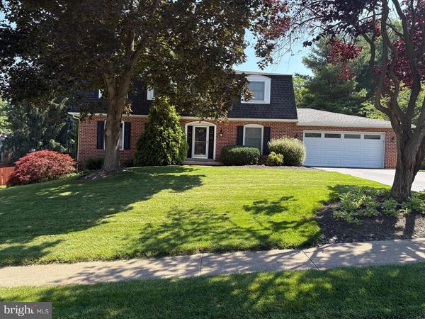 805 CORTLEIGH DRIVE , YORK, PA 17402