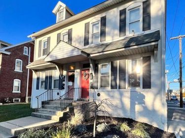 235 E MAIN STREET, Unit 2F, LANSDALE, PA 19446