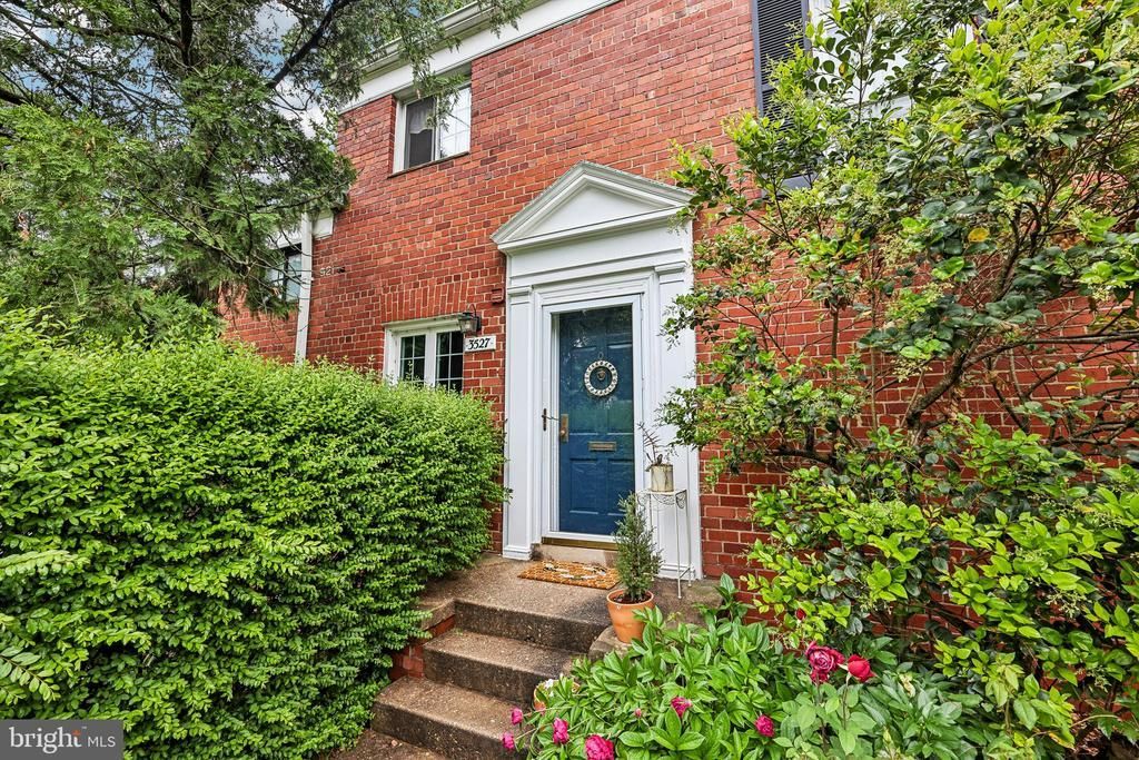 3527 Martha Custis Drive, Alexandria, VA 22302 Main Photo