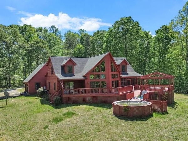 289 GROUND HOG WAY, NEWTOWN, VA 23126