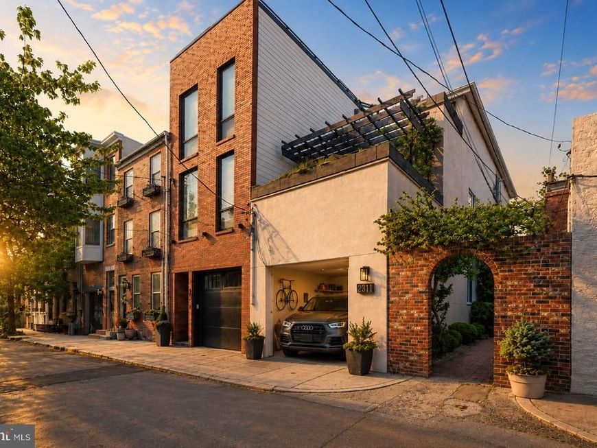 2311 Perot Street, Philadelphia, PA 19130 Main Photo