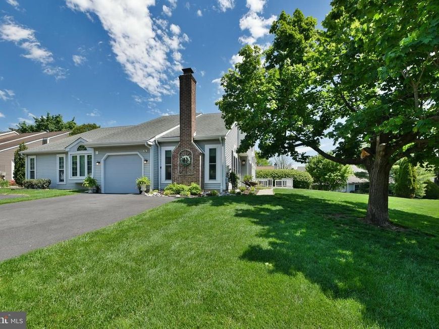 172 Meadowview Court, Langhorne, PA 19047 Main Photo