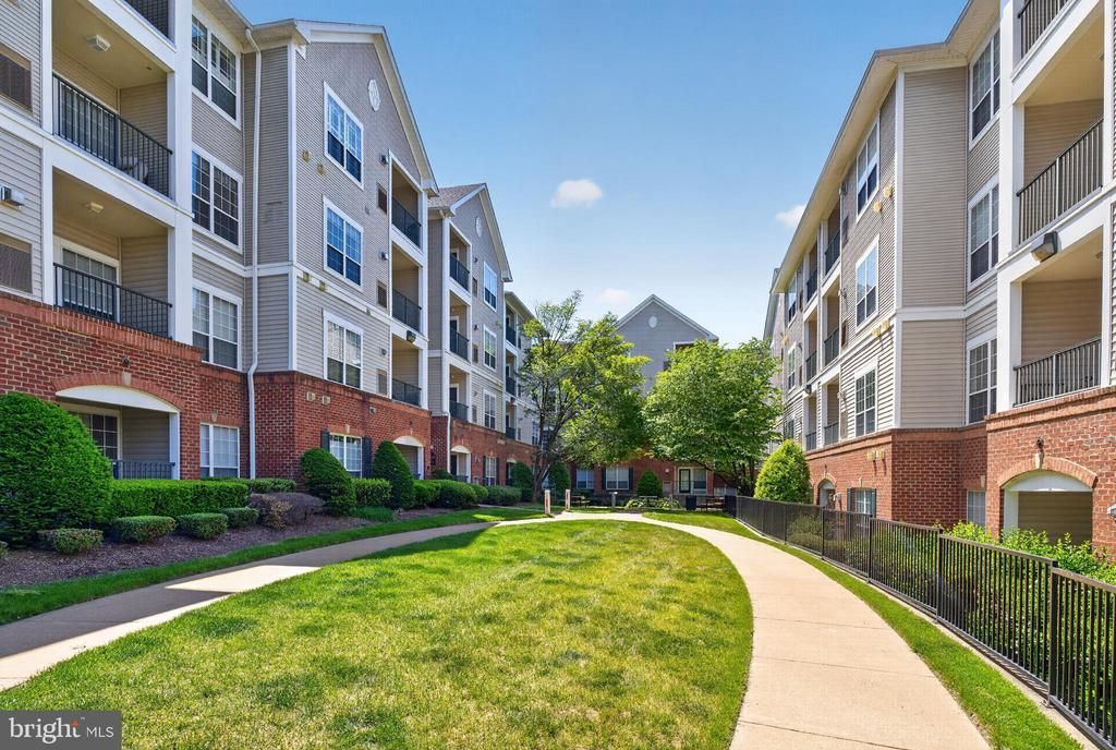 4854 Eisenhower Avenue , Unit 155, Alexandria, VA 22304 Main Photo
