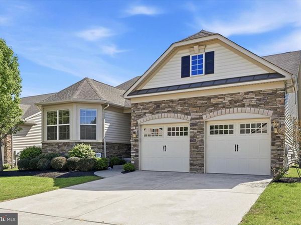 6 LEONARDO LANE, WEST BERLIN, NJ 08091