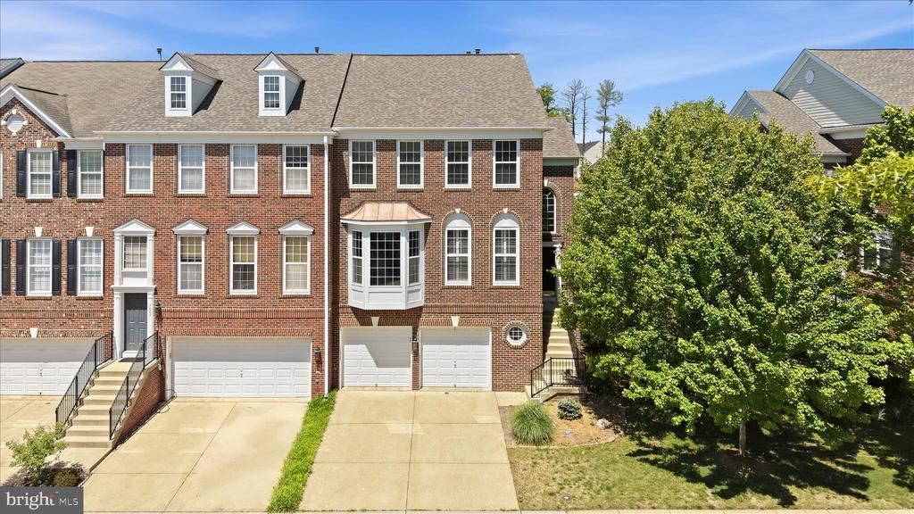 7009 Courtyard Way, Haymarket, VA 20169 Main Photo