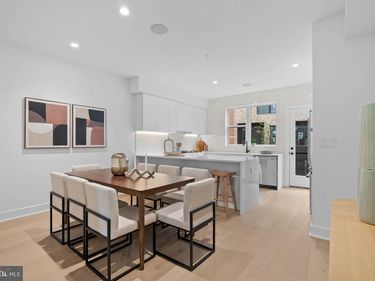 654 FAIRMOUNT AVENUE, PHILADELPHIA, PA 19123