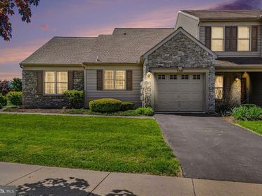 1928 LIMESTONE DRIVE, HUMMELSTOWN, PA 17036