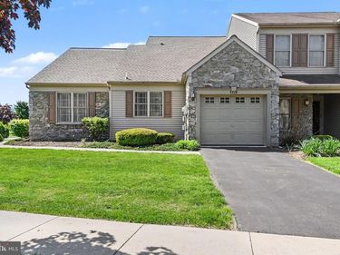 1928 LIMESTONE DRIVE, HUMMELSTOWN, PA 17036