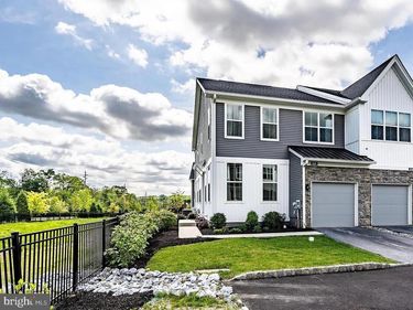608 MOCKERNUT COURT, CHESTER SPRINGS, PA 19425