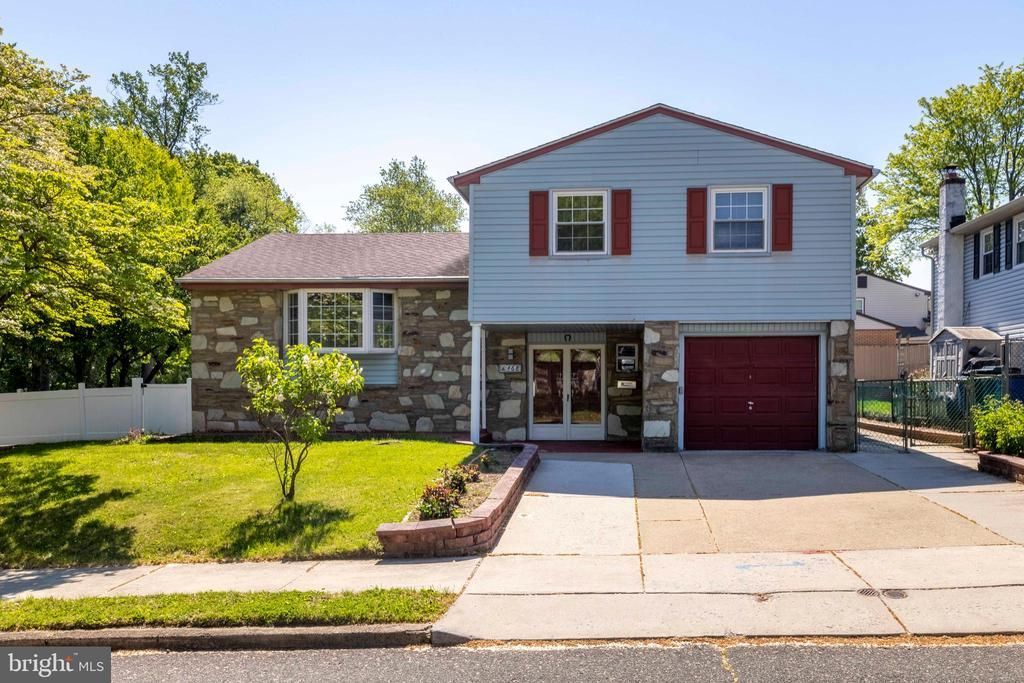 468 Woodhaven Plaza , Philadelphia, PA 19116 Main Photo