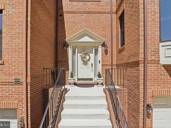 1496 HAMPTON HILL CIRCLE, MCLEAN, VA 22101