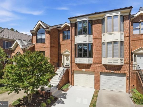 1496 HAMPTON HILL CIRCLE, MCLEAN, VA 22101