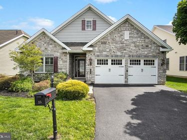 35 PRESIDENTS DRIVE, MECHANICSBURG, PA 17050