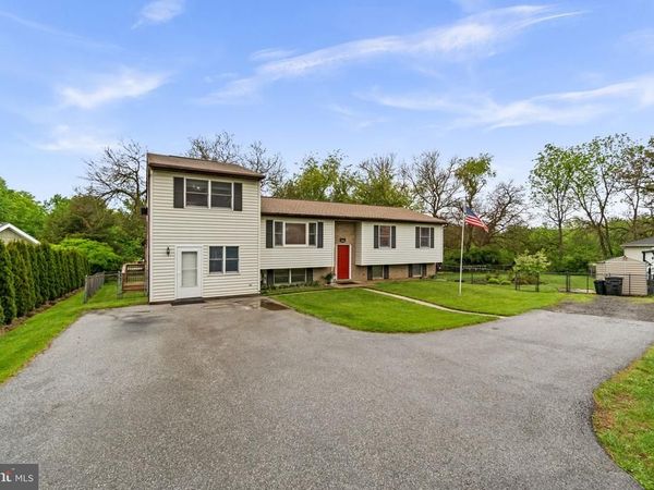 132 DUNROVIN AVENUE, WESTMINSTER, MD 21158