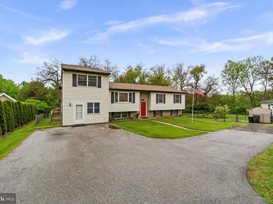 132 Dunrovin Avenue, Westminster, MD 21158 Main Photo