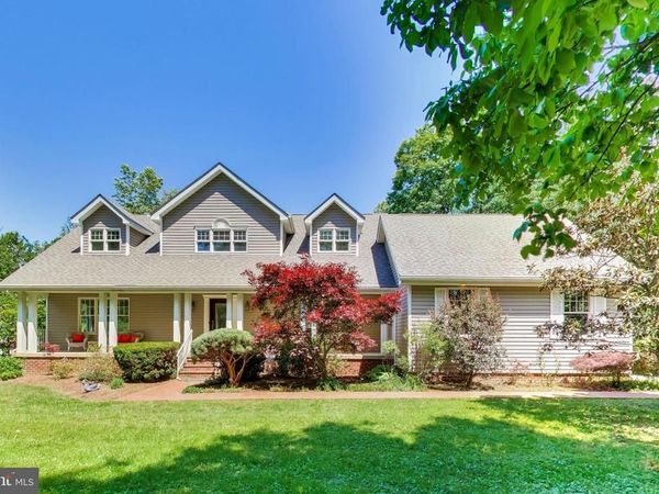 6454 WOODRIDGE ROAD , ALEXANDRIA, VA 22312
