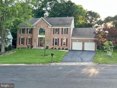 8530 OAK CHASE, FAIRFAX STATION, VA 22039