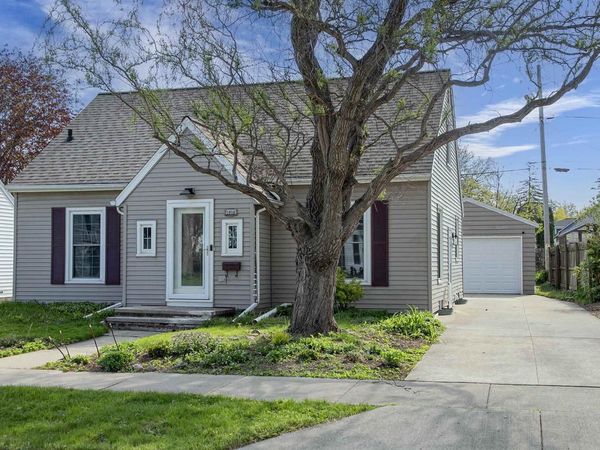 1916 CLARK STREET, Appleton, WI 54911