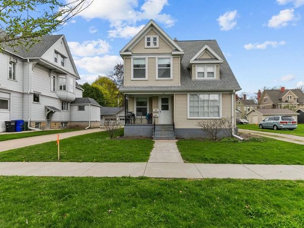 217 UNION STREET, Appleton, WI 54911